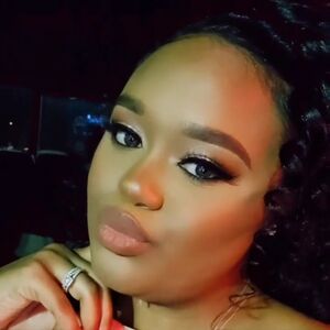 Meet your Posher, Courtney